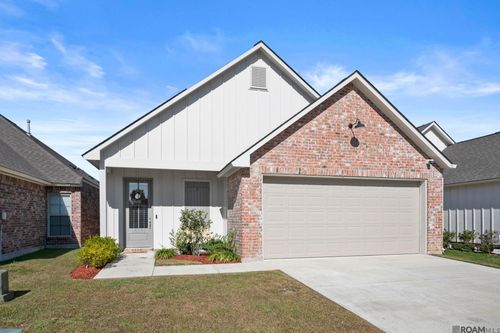 15537 Fields Creek Ave, Baton Rouge, LA, 70816-5401 | Card Image