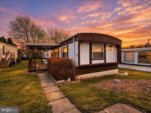 409 E Main St, Mountville, PA, 17554-1728 | Card Image