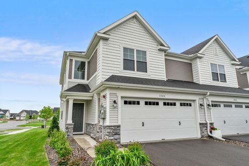 1500 Dogwood Ln, Carver, MN, 55315-5516 | Card Image