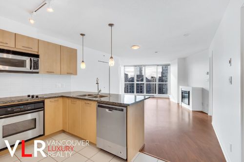 2807-1199 Seymour St, Vancouver, BC, V6B1K3 | Card Image