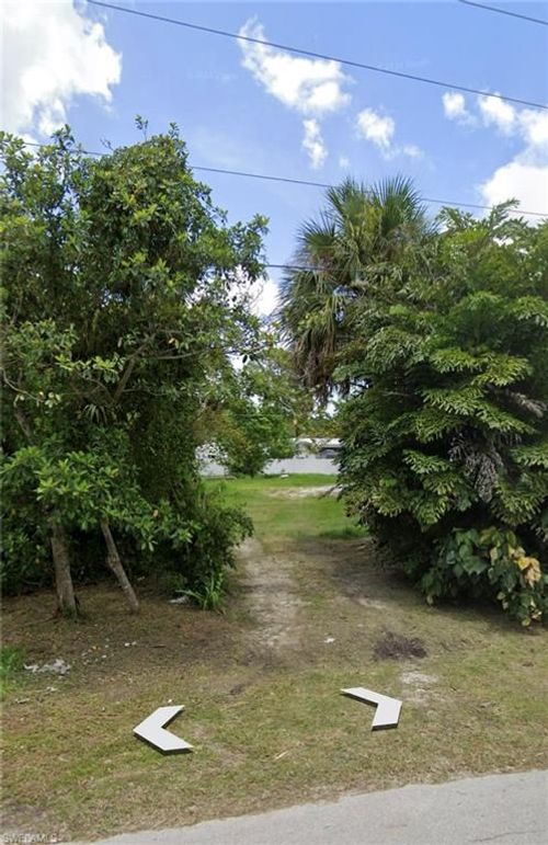 2923 Terrace Ave, NAPLES, FL, 34104-0200 | Card Image