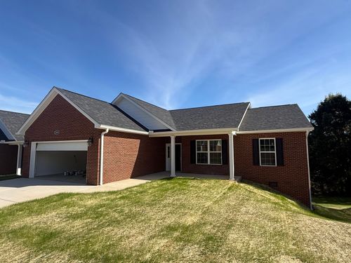 1049 Patriots Lndg, Dandridge, TN, 37725-4572 | Card Image