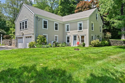 311 Wilton Rd E, Ridgefield, CT, 06877-5723 | Card Image