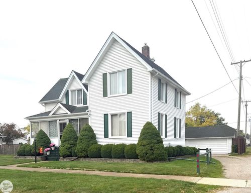138 S 3rd St, Marine City, MI, 48039-1702 | Card Image