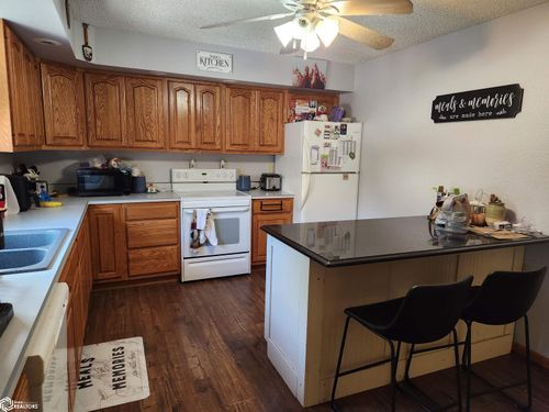 1404 Siegel St, Tama, IA, 52339-1306 | Card Image