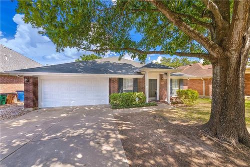 8309 Edgemoor Pl, Austin, TX, 78749-3704 | Card Image