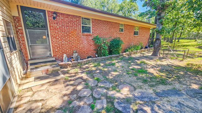 105 W Mockingbird Ln, House other with 3 bedrooms, 1 bathrooms and null parking in McAlester OK | Image 37