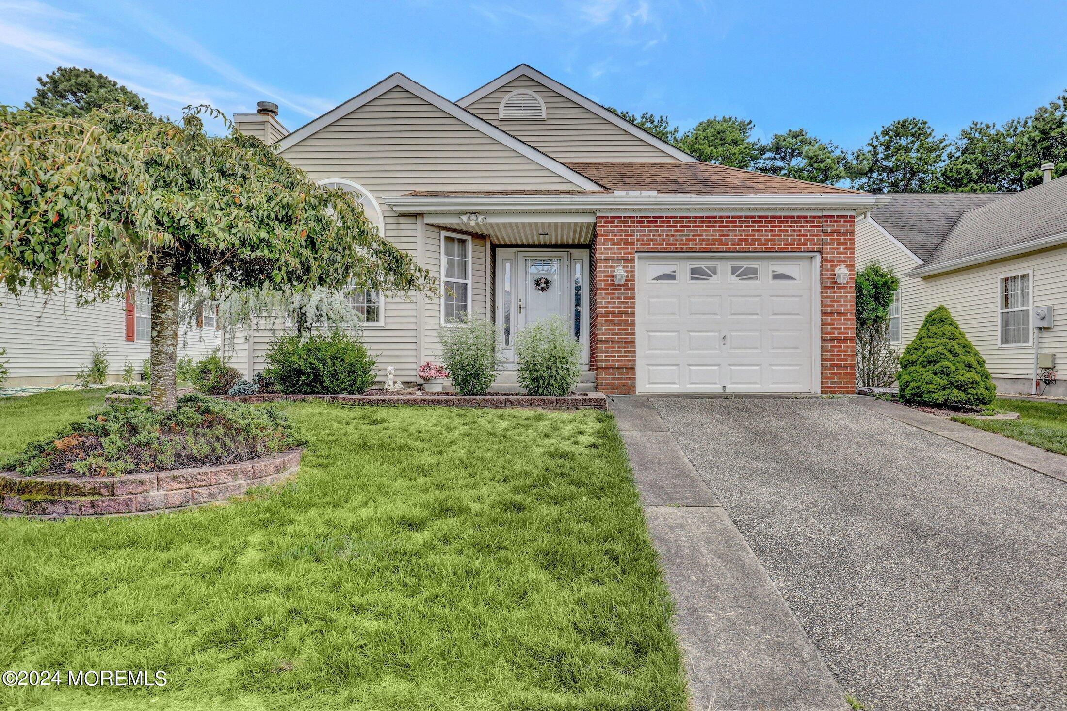 Jamaica Blvd, Toms River, NJ 08757