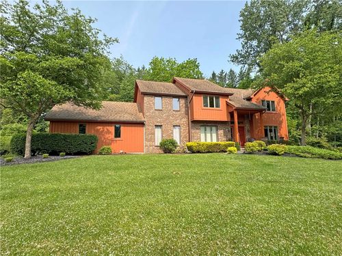 1 Madaket Dr, Penfield, NY, 14526-1845 | Card Image