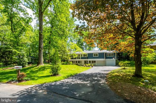8303 Still Spring Ct, BETHESDA, MD, 20817-2727 | Card Image