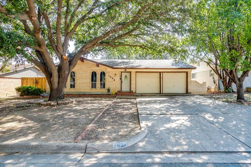 7632 Terry Dr, North Richland Hills, TX, 76180-6270 | Card Image
