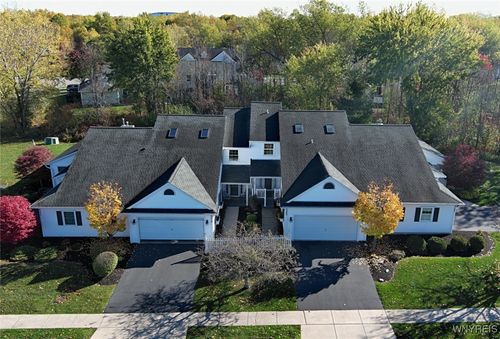 4283 Regents Park, Hamburg, NY, 14075-1365 | Card Image