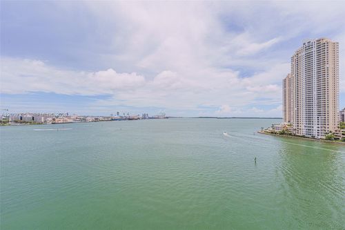 1009-335 S Biscayne Blvd, Miami, FL, 33131-2360 | Card Image