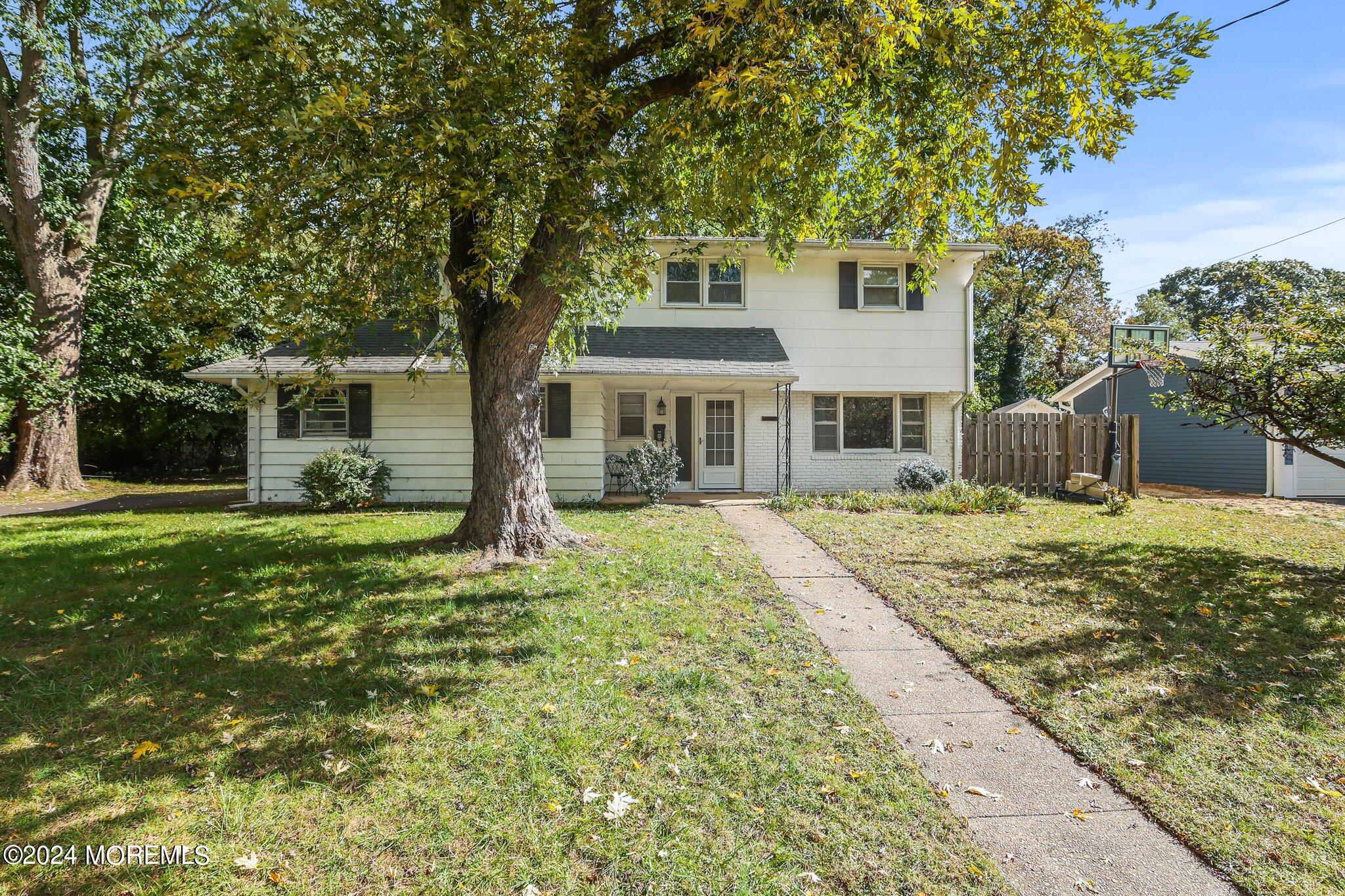 Barbara Ln, Oakhurst, NJ 07755