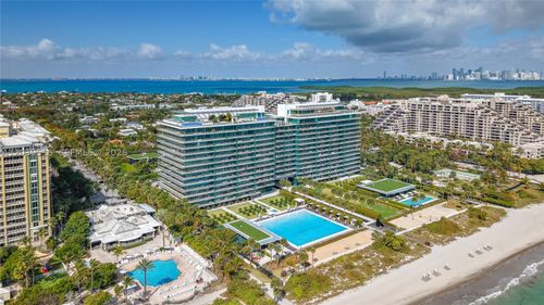 305n-350 Ocean Dr, Key Biscayne, FL, 33149-1627 | Card Image
