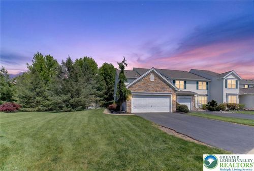 224 Park Ridge Dr, Forks Twp, PA, 18040-7963 | Card Image
