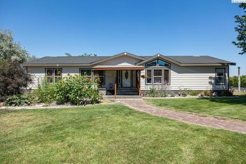 28509 Dallas Rd, Richland, WA, 99352-7736 | Card Image