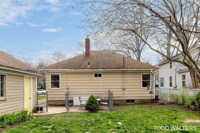 6-web-or-mls-251-w-21st-st | Image 6
