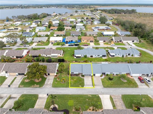 321 Grove Cir, Condo with 2 bedrooms, 2 bathrooms and null parking in AVON PARK FL | Image 36