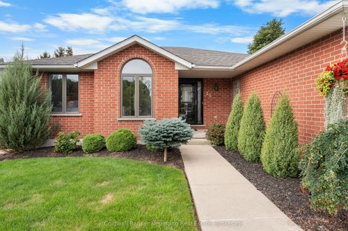 28 Keating Dr, Elora, ON, N0B1S0 | Card Image