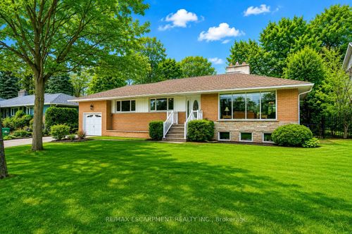 1546 Lorne Wood Rd, Mississauga, ON, L5H3G3 | Card Image