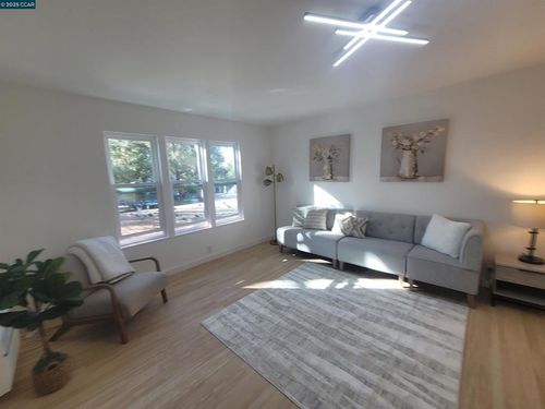 apt-23-375 Camelback Rd, Pleasant Hill, CA, 94523-1320 | Card Image