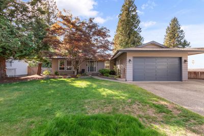 2283 Anora Dr, House other with 4 bedrooms, 2 bathrooms and 8 parking in Abbotsford BC | Image 1