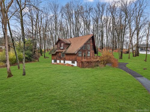 74 Brandy Ln, Wappingers Falls, NY, 12590-6445 | Card Image