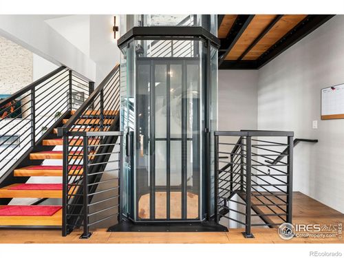 2147 Picture Pointe Dr, Windsor, CO, 80550-4900 | Card Image