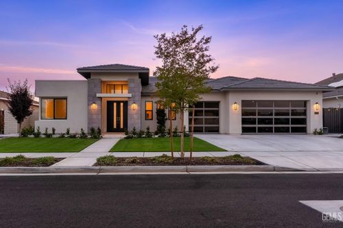 3519 Jardineire Ln, Bakersfield, CA, 93311-9944 | Card Image