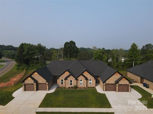 18a-3353 48th Ave Ne, Hickory, NC, 28601-9200 | Card Image