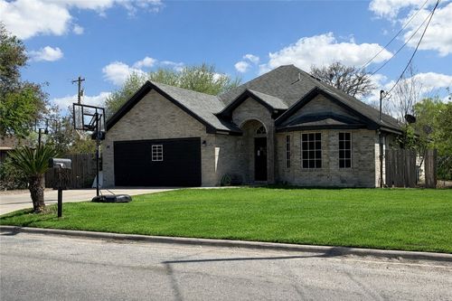 614 Cactus Ave, Alice, TX, 78332-6010 | Card Image