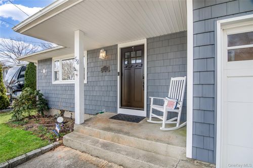 58 Pentmoor Drive, Brookhaven, NY, 11950 | Card Image