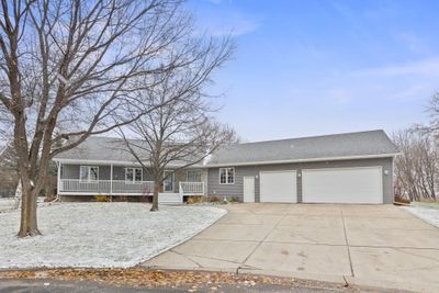 725 Tyler Street Sw, House other with 5 bedrooms, 3 bathrooms and null parking in HUTCHINSON MN | Image 1