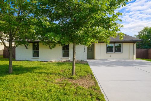 9404 Glengreen Dr, Dallas, TX, 75217-2563 | Card Image