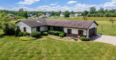 5949 Dunnigan Road, House other with 3 bedrooms, 2 bathrooms and null parking in Pendleton NY | Image 1