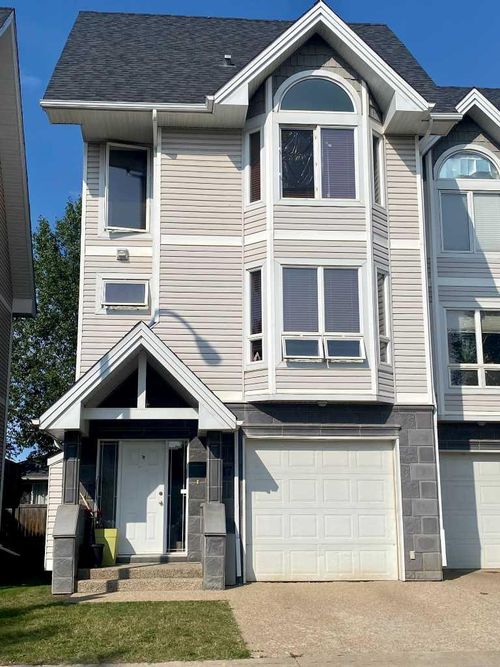 17-98 Wilson Drive, Fort Mcmurray, AB, T9H0A1 | Card Image