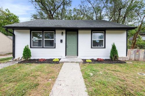 2925 S 52nd St, Kansas City, KS, 66106-3335 | Card Image