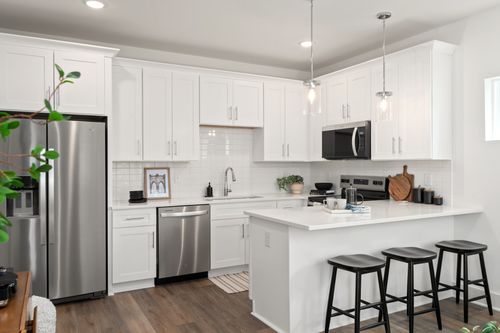 121 Straton Ln, Nashville, TN, 37216-3153 | Card Image