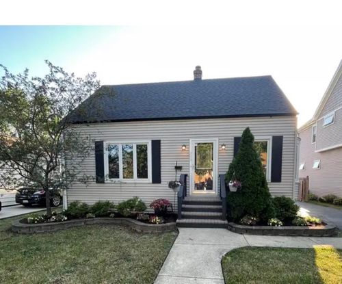 754 S Spring Rd, Elmhurst, IL, 60126-4747 | Card Image