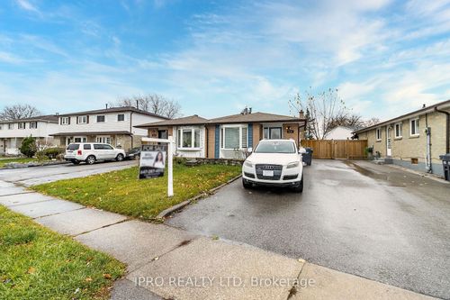 7646 Priory Cres, Mississauga, ON, L4T3H5 | Card Image