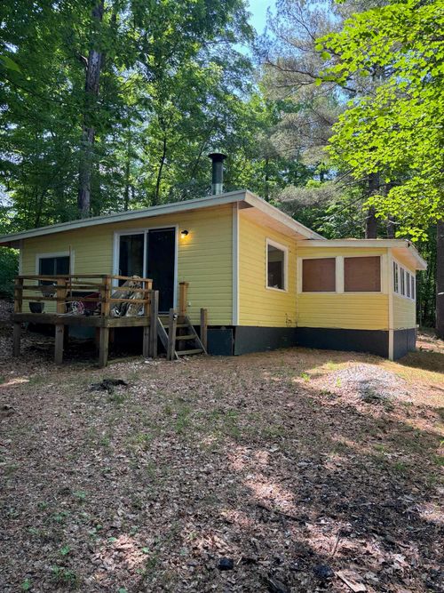 124 Sharon Dr, Fair Haven, VT, 05743-9640 | Card Image