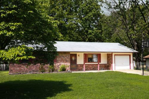 2111 Jackie Dr, West Plains, MO, 65775-4125 | Card Image
