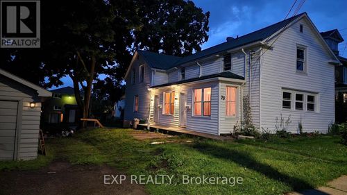 {{alt}} | Card Image