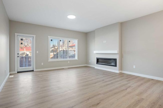 906 Macleod Trail Sw, House other with 5 bedrooms, 3 bathrooms and 3 parking in High River AB | Image 9