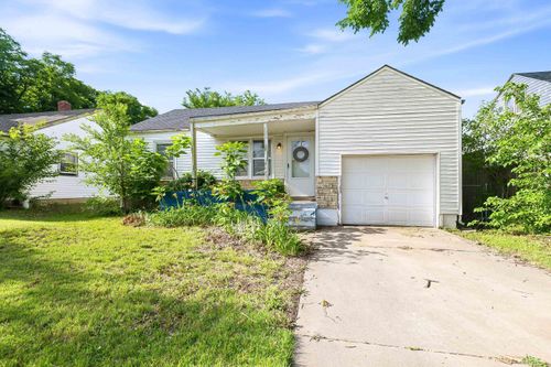 5125 E Elm St, Wichita, KS, 67208-3518 | Card Image