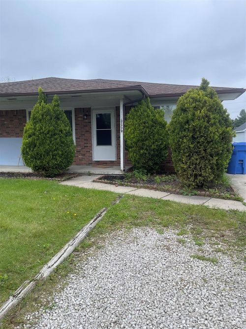 31779 Ryan Rd, Warren, MI, 48092-1338 | Card Image
