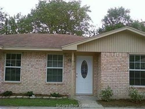1126 Georgia St, College Station, TX, 77840-4212 | Card Image