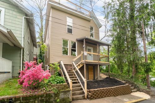 44 Edgehill St, Morgantown, WV, 26501-6126 | Card Image