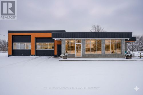 3719 Highway 15 Highway N, Rideau Lakes, ON, K0G1E0 | Card Image